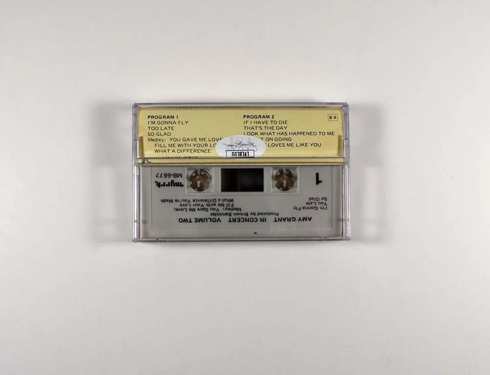 Amy Grant In Concert Vol Two Autographed Signed Cassette Tape JSA COA, изображение 2