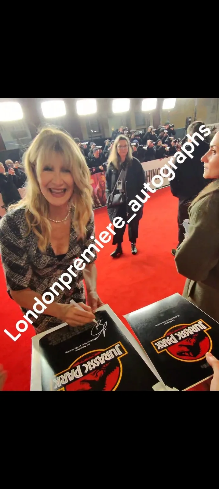 Laura Dern Signed 15x10 Jurassic Park Poster Print Exact PROOF, изображение 4