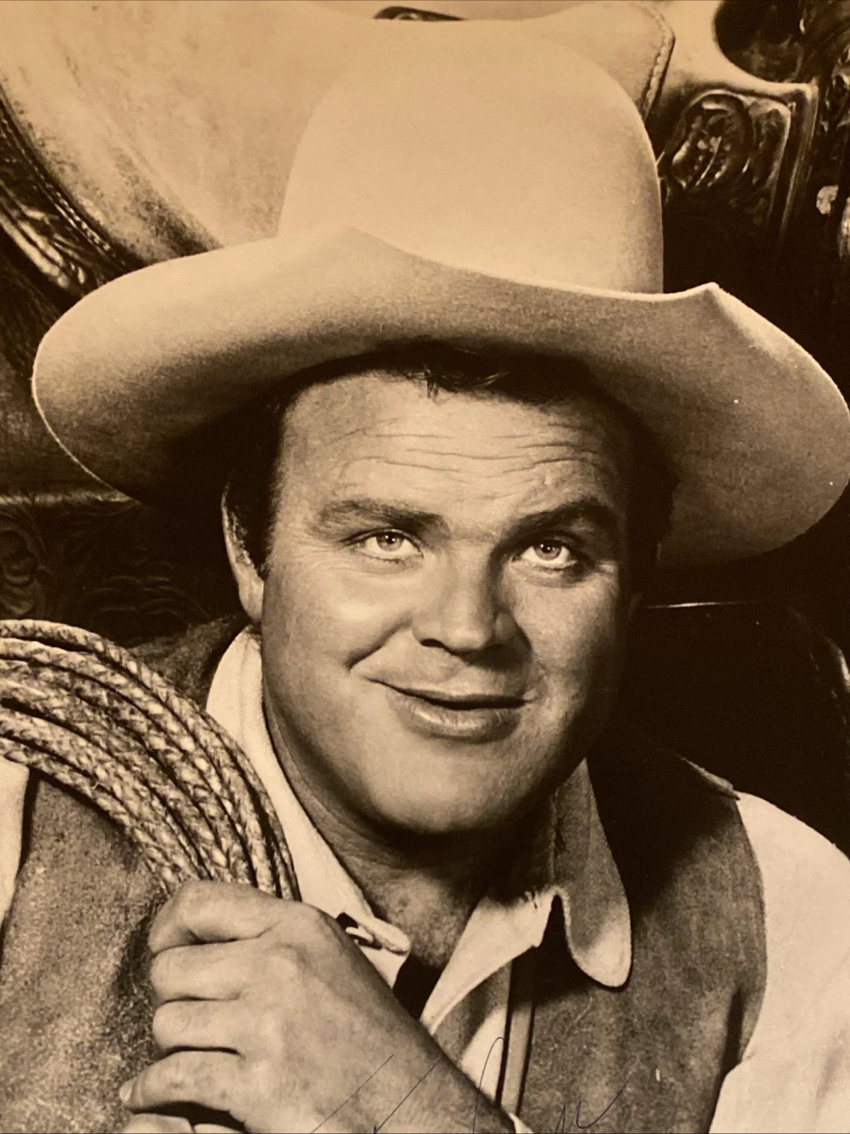 Dan Blocker — Dan Blocker “Hoss Cartwright” Bonanza Rare Autographed 11x14 Photo COA SIGNED, image 2