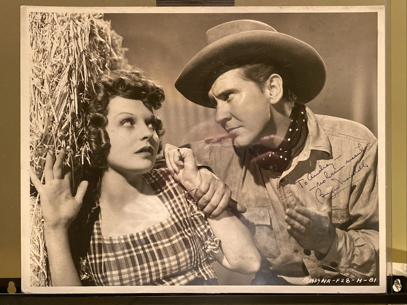 Burgess Meredith — Burgess Meredith Autographed B&W Photo Of Mice and Men COA SIGNED The Penguin