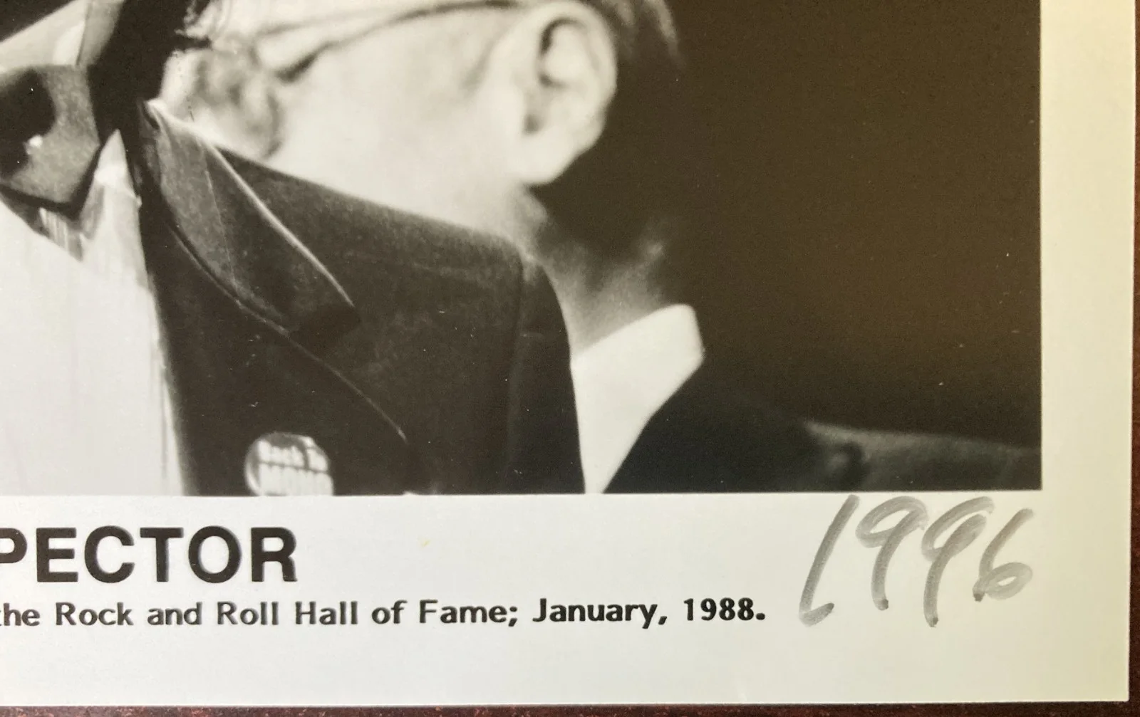PHIL SPECTOR-*Signed Photo*-1996-Writer-Producer-Rock & Roll HOF-COA, изображение 3