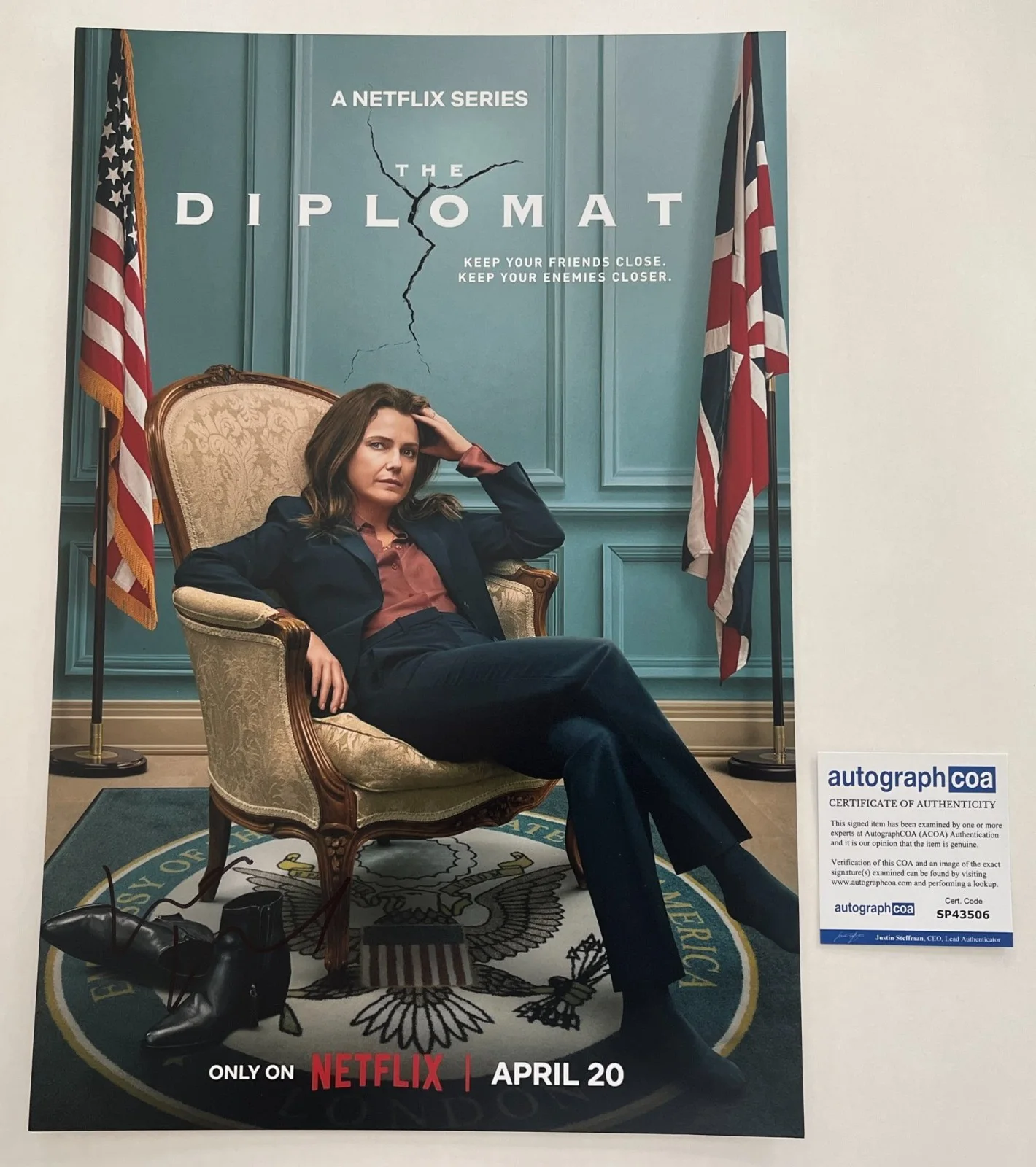 KERI RUSSELL SIGNED AUTOGRAPH THE DIPLOMAT 12x18 PHOTO w/EXACT VIDEO PROOF & COA, изображение 3
