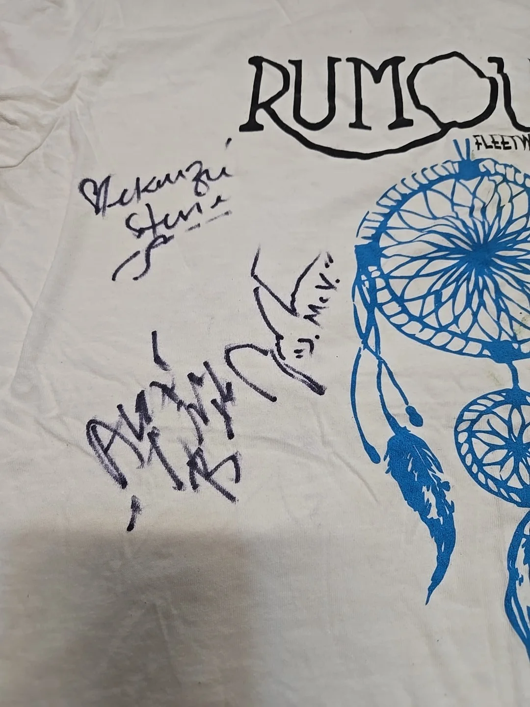 Fleetwood Mac Signed Autographed T-Shirt Rumours Tribute McVie Christine Stevie, изображение 2