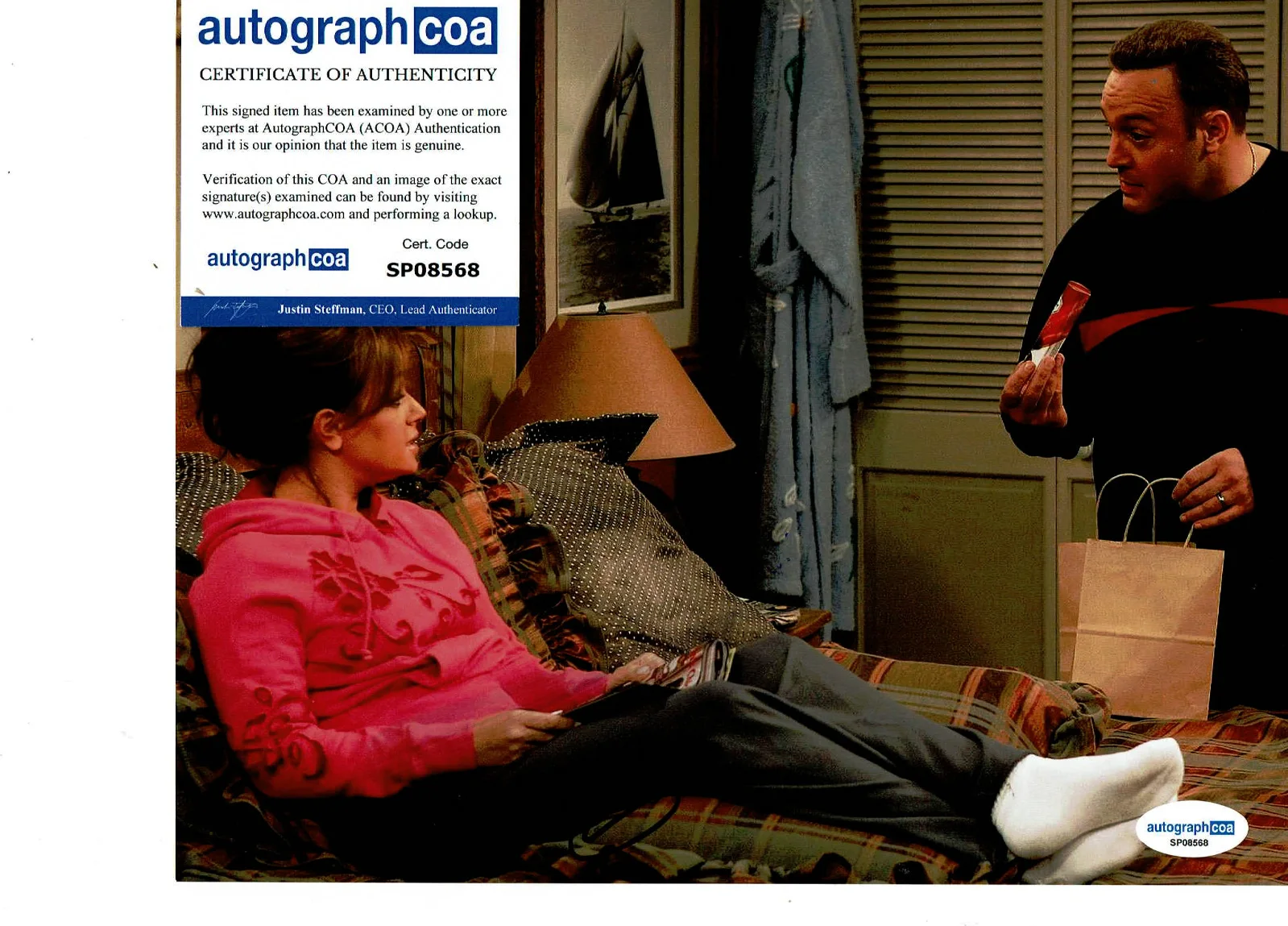 Leah Remini — Kevin Can Wait Leah Remini autographed 8x10 color photo Certified
