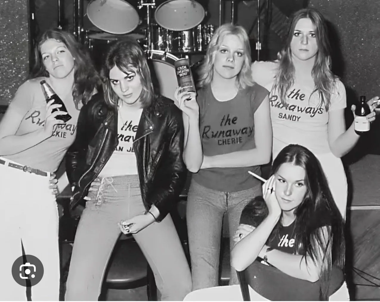 Cheri Curry Of The Rock Band The Runaways Chainsaw Carved Musical Note Signed, image 5