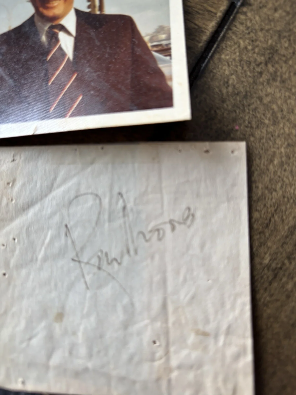 Roger Moore Authentic Picture And Autograph, image 2