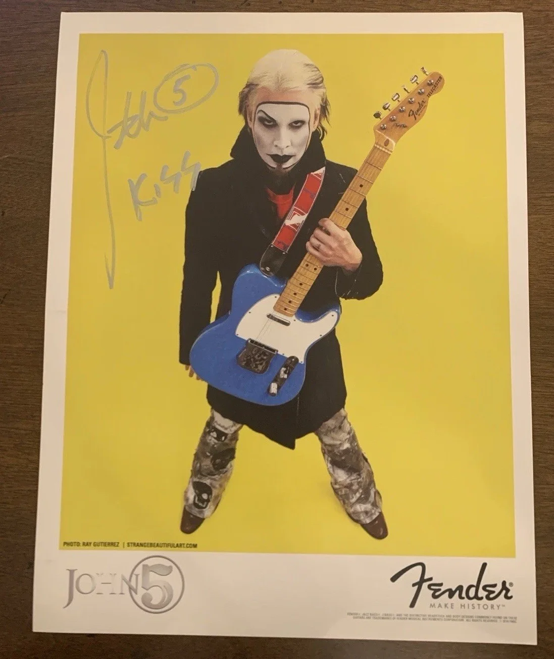 John 5 Hand Signed 8.5x11 Photo + Tour Guitar Pick, изображение 2