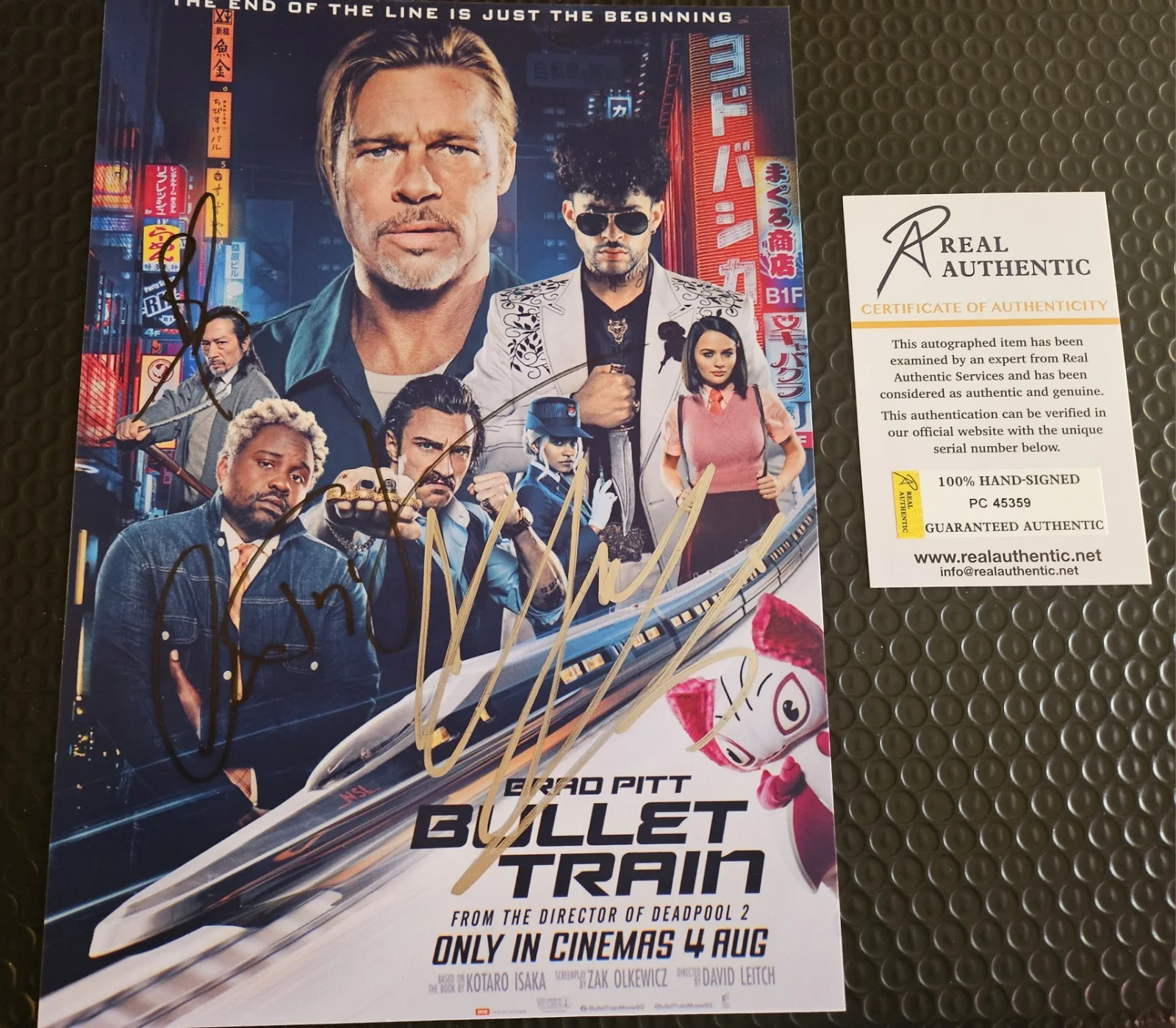 BULLET TRAIN- BRAD PITT, & 2 MORE ORIGINAL AUTOGRAPHS 9X12IN COA ✔️, изображение 2