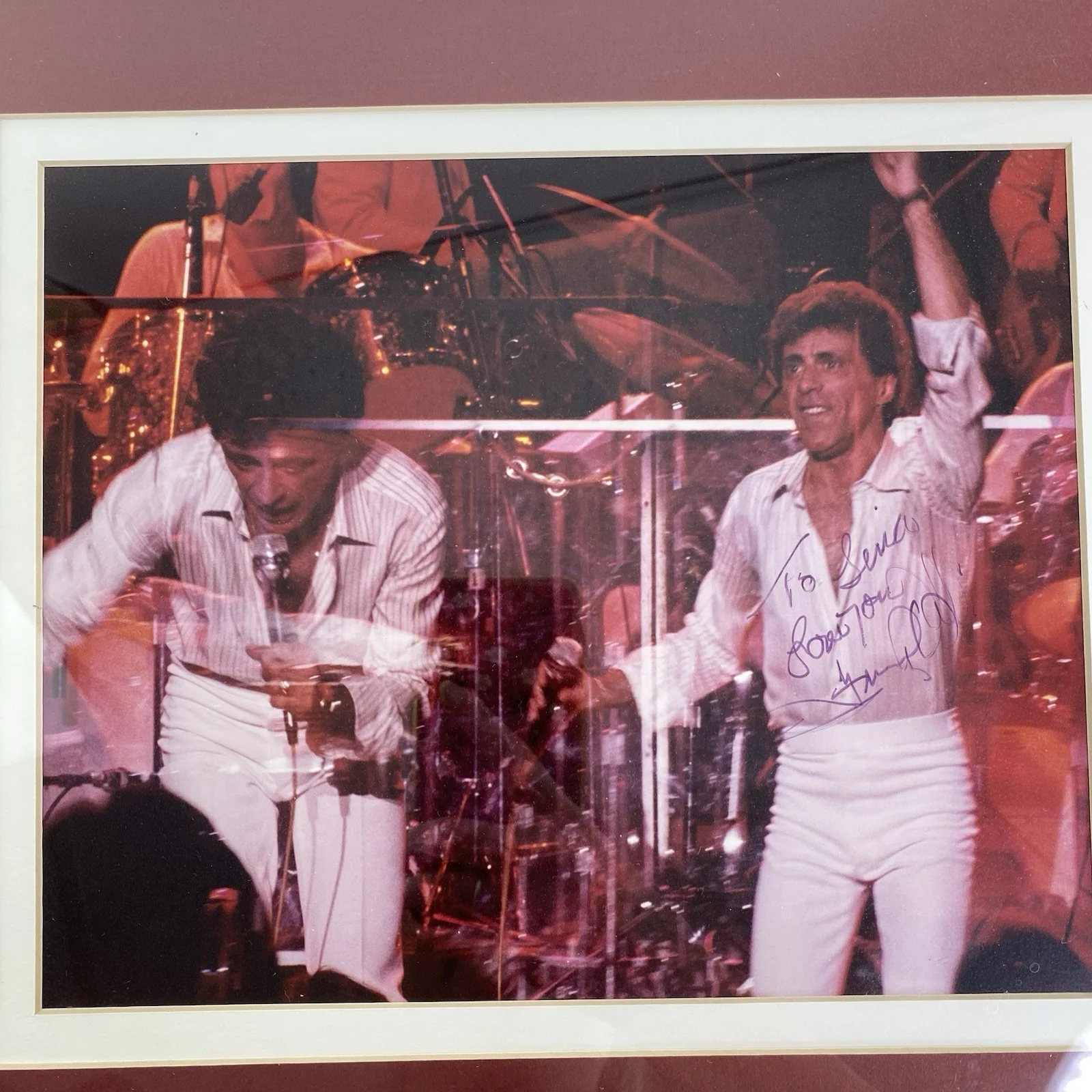 Frankie Valli Signed Picture 8"x10" Matted Heavy Gold Metal Frame Acrylic Front, image 3