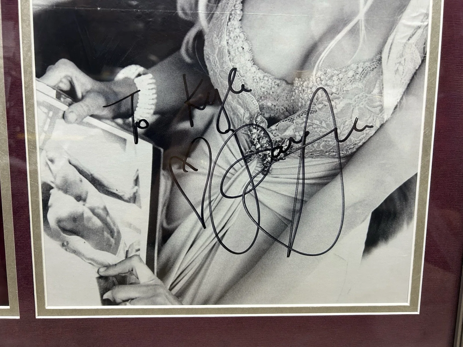 RARE Paris Hilton SIGNED AUTOGRAPHED Photo, Thongs, Hair Lock Plaque Frame, image 2