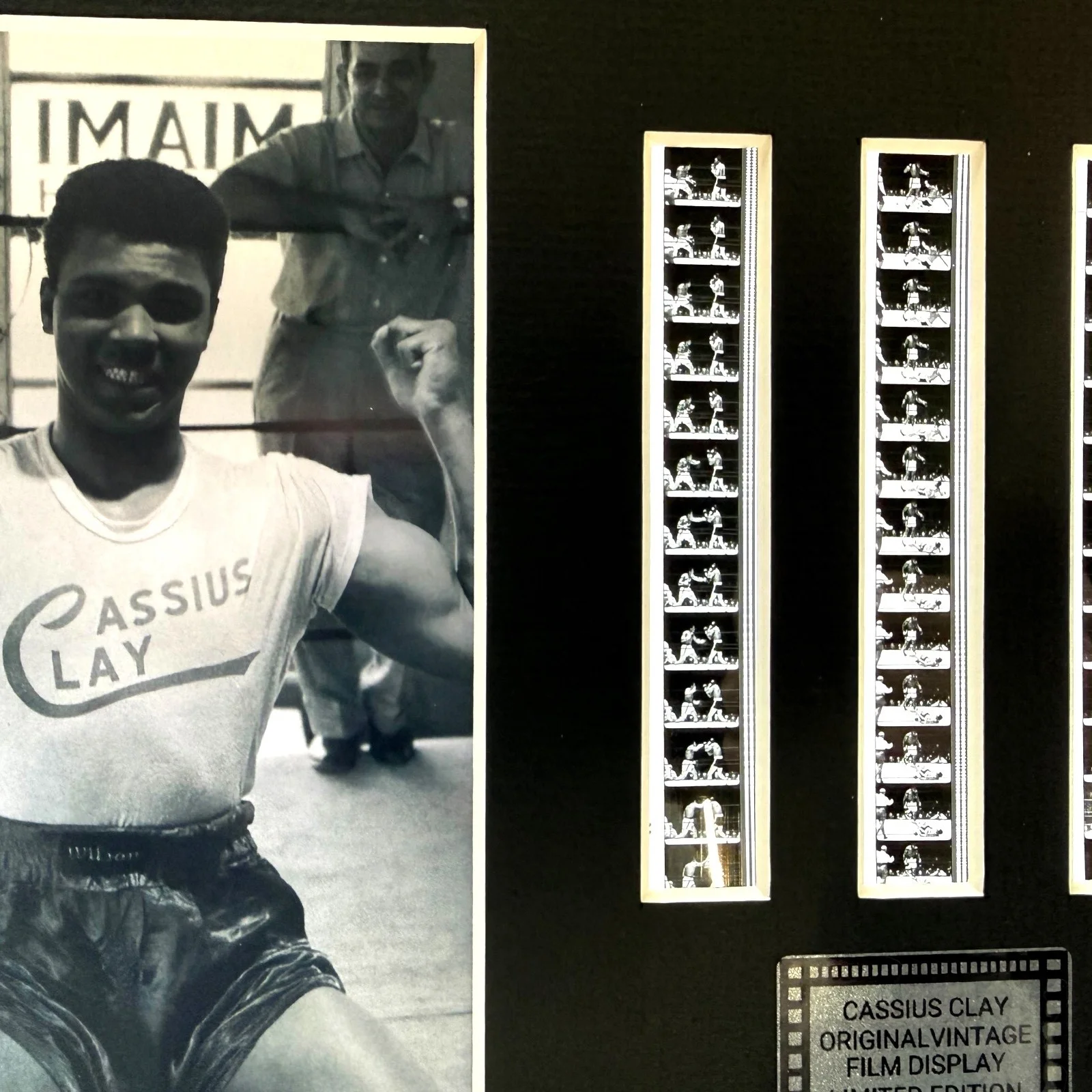 CASSIUS CLAY AKA MUHAMMAD ALI VINTAGE BOXING Film Cell Display Includes COA, image 3