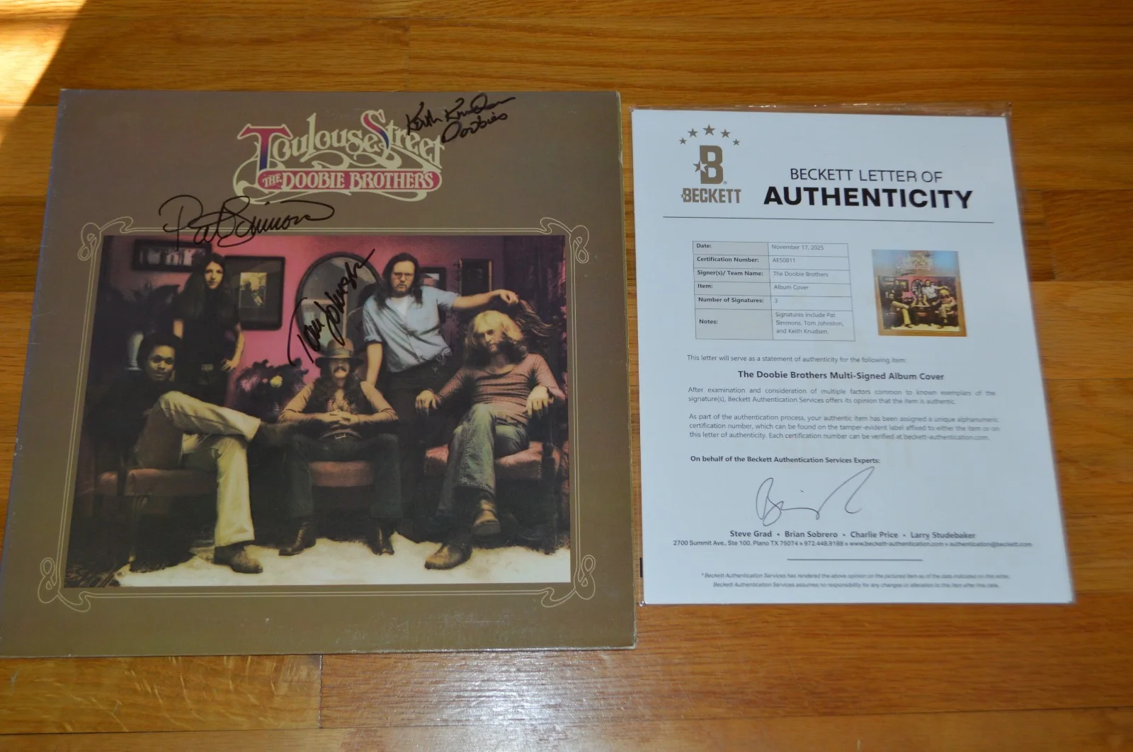 Doobie Brothers Simmons /Johnston /Knudsen Signed "Toulouse Street" LP ~ BGS LOA, изображение 2