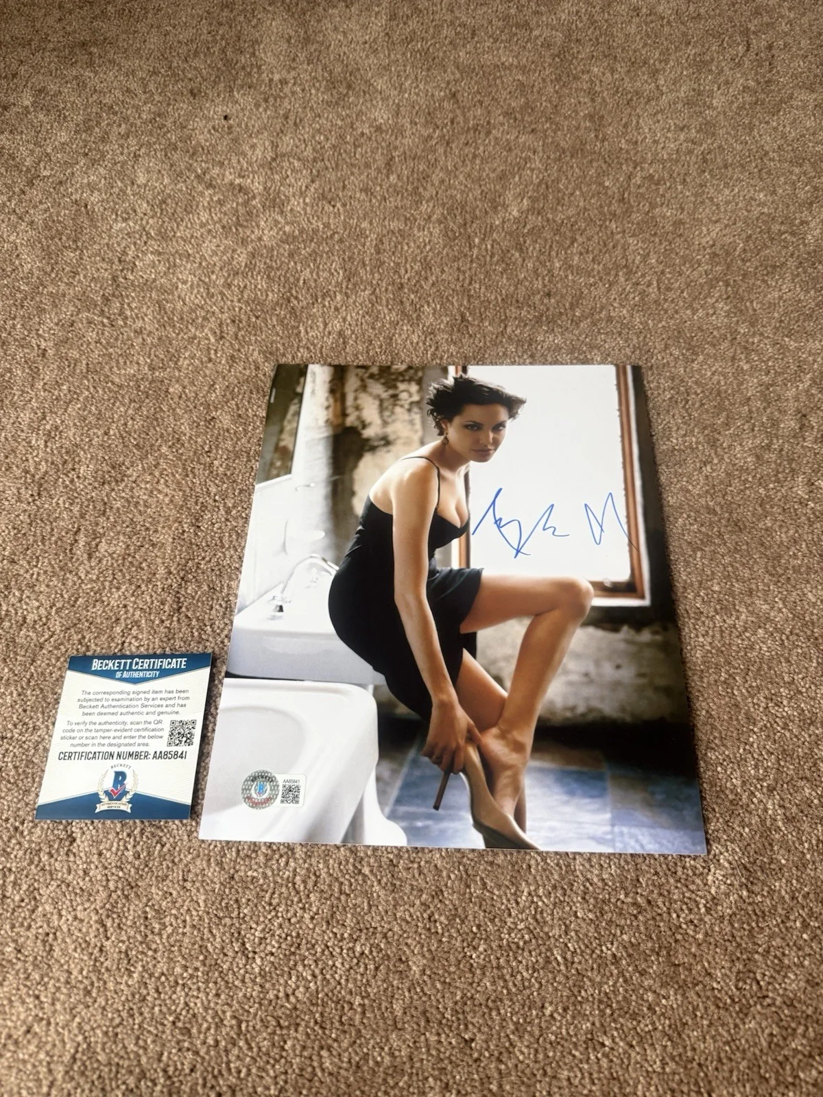 Angelina Jolie — Angelina Jolie Autographed 8x10 Photo Beckett COA Signed Movie Memorabilia