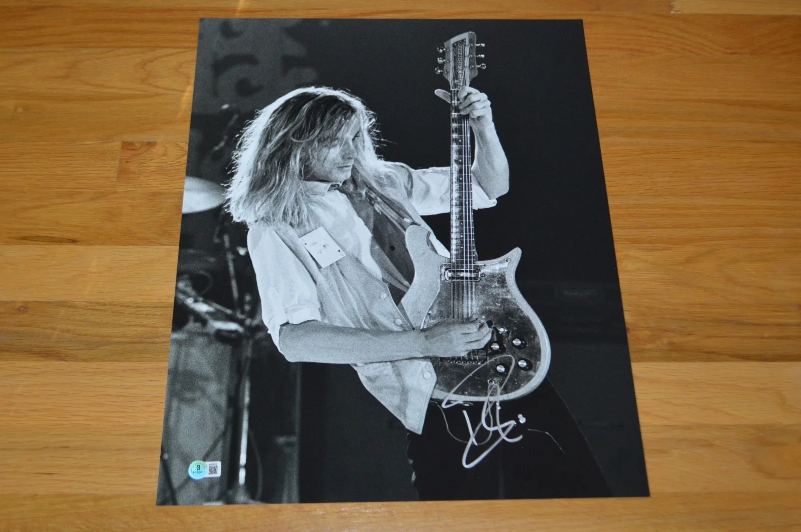 Cheap Trick ~ Robin Zander Autographed 16x20 Color Photo with Beckett Hologram, изображение 4