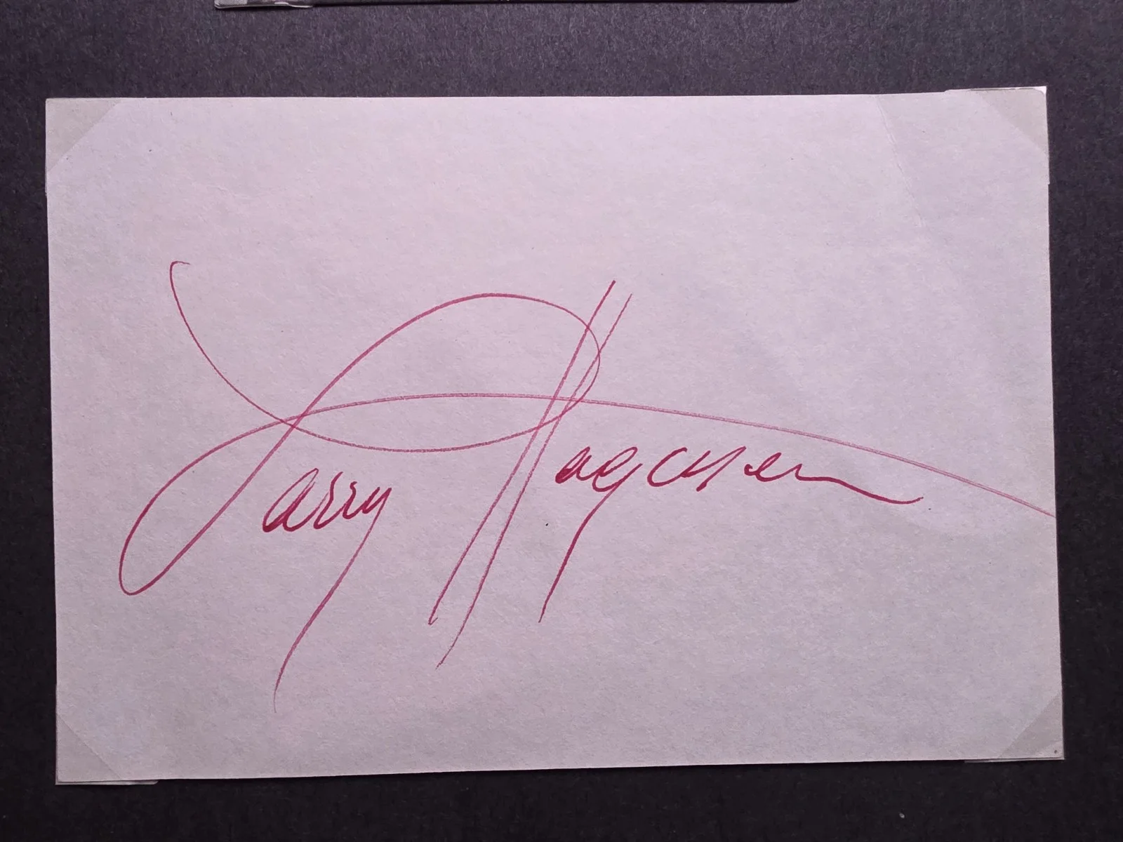 Larry Hagman Signed Autographs – Picture & Index Card with Envelope Autographs (, изображение 3