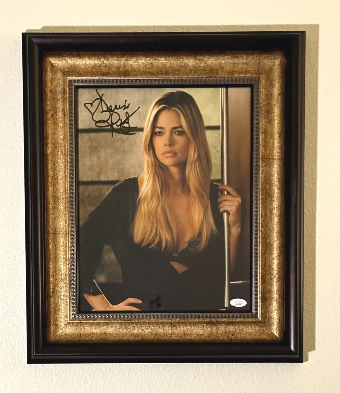 Denise Richards Autograph Signed 11 x 14 Photo - Bond Girl / Wild Things - JSA, image 2