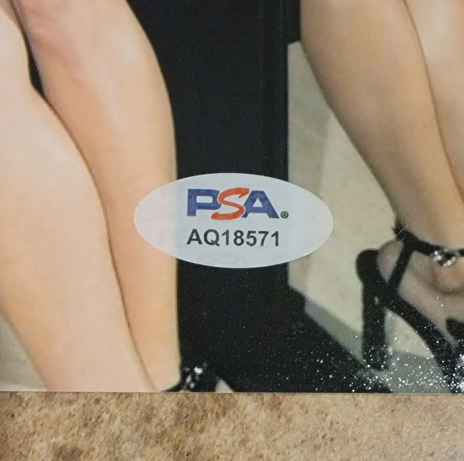 Chase Sui Wonders — Chase Sui Wonders signed 8x10 photo PSA DNA autograph photoshoot black dress, изображение 2