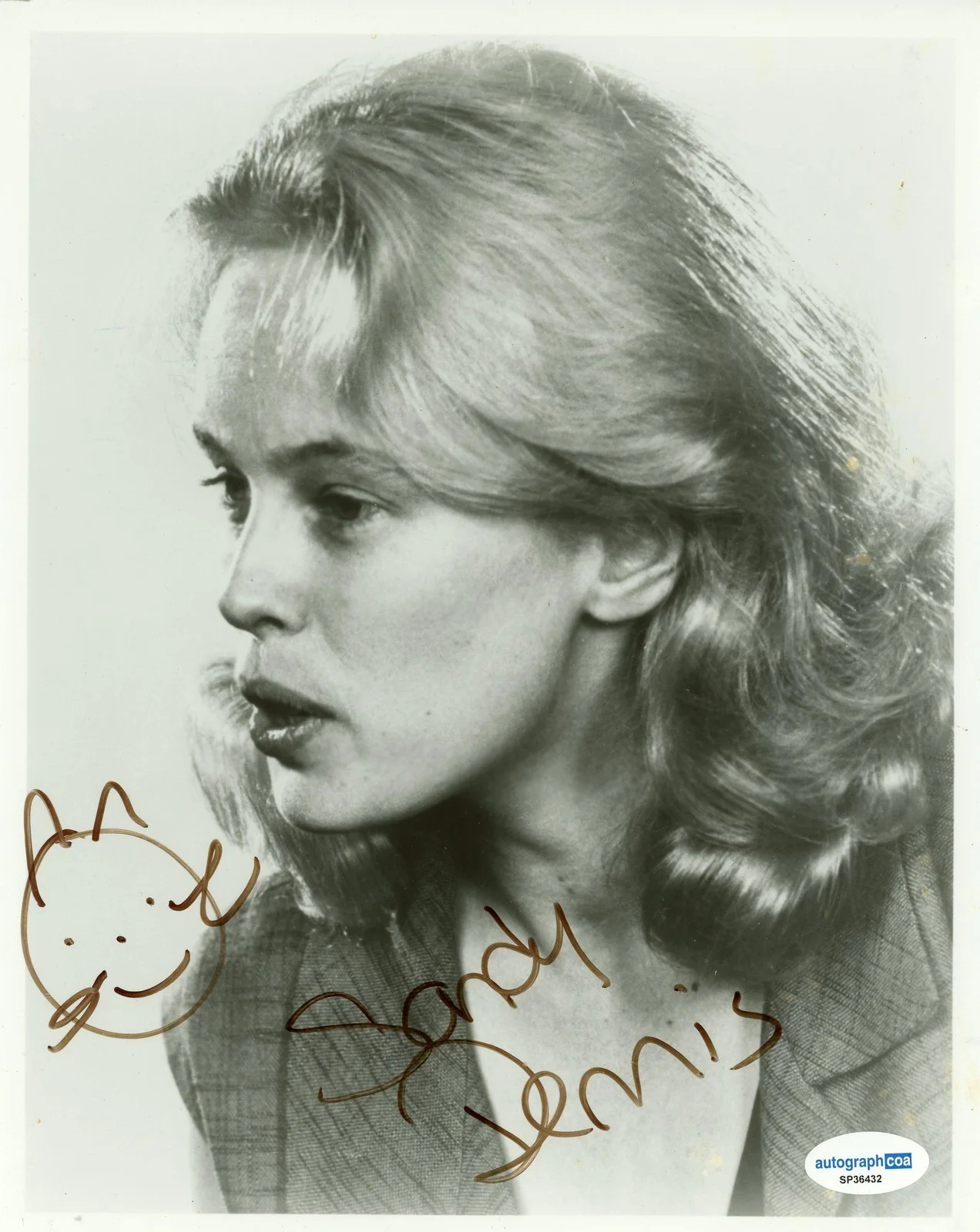 Sandy Dennis — Sandy Dennis "Who's Afraid of Virginia Woolf?" AUTOGRAPH Signed 8x10 Photo ACOA, изображение 2