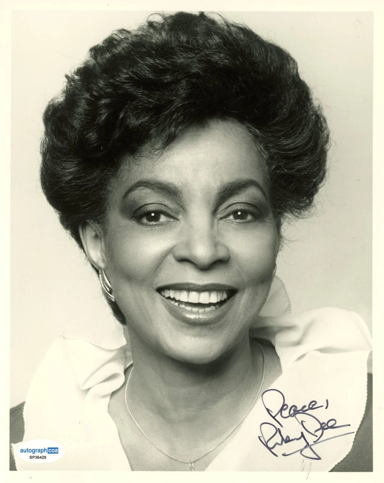 Ruby Dee — Ruby Dee "Do the Right Thing" AUTOGRAPH Signed Autographed 8x10 Photo ACOA, image 2
