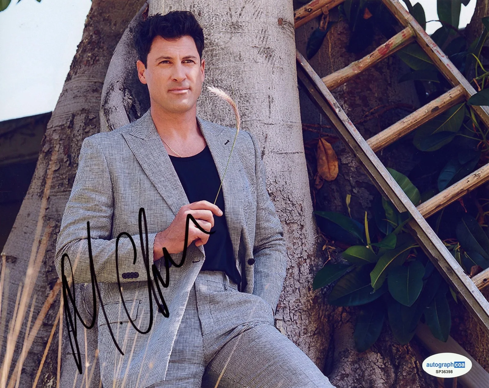 Maksim Chmerkovskiy — Maksim Chmerkovskiy "Dancing with the Stars" AUTOGRAPH Signed 8x10 Photo C ACOA, изображение 2