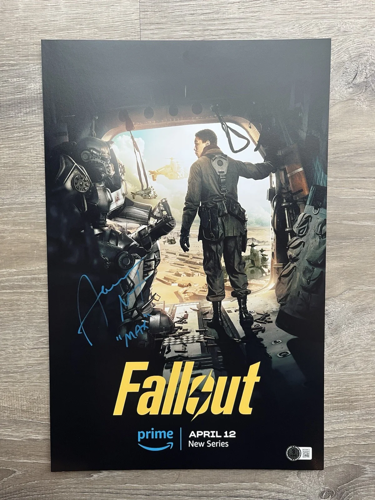 Aaron Moten — Aaron Moten Signed Inscribed Fallout 11x17 Photo Beckett COA Maximus, image 2