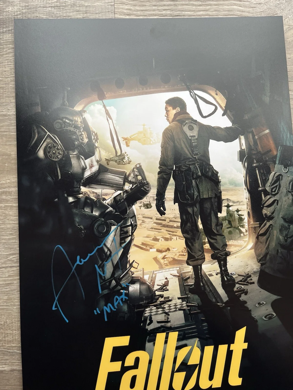 Aaron Moten — Aaron Moten Signed Inscribed Fallout 11x17 Photo Beckett COA Maximus, image 5