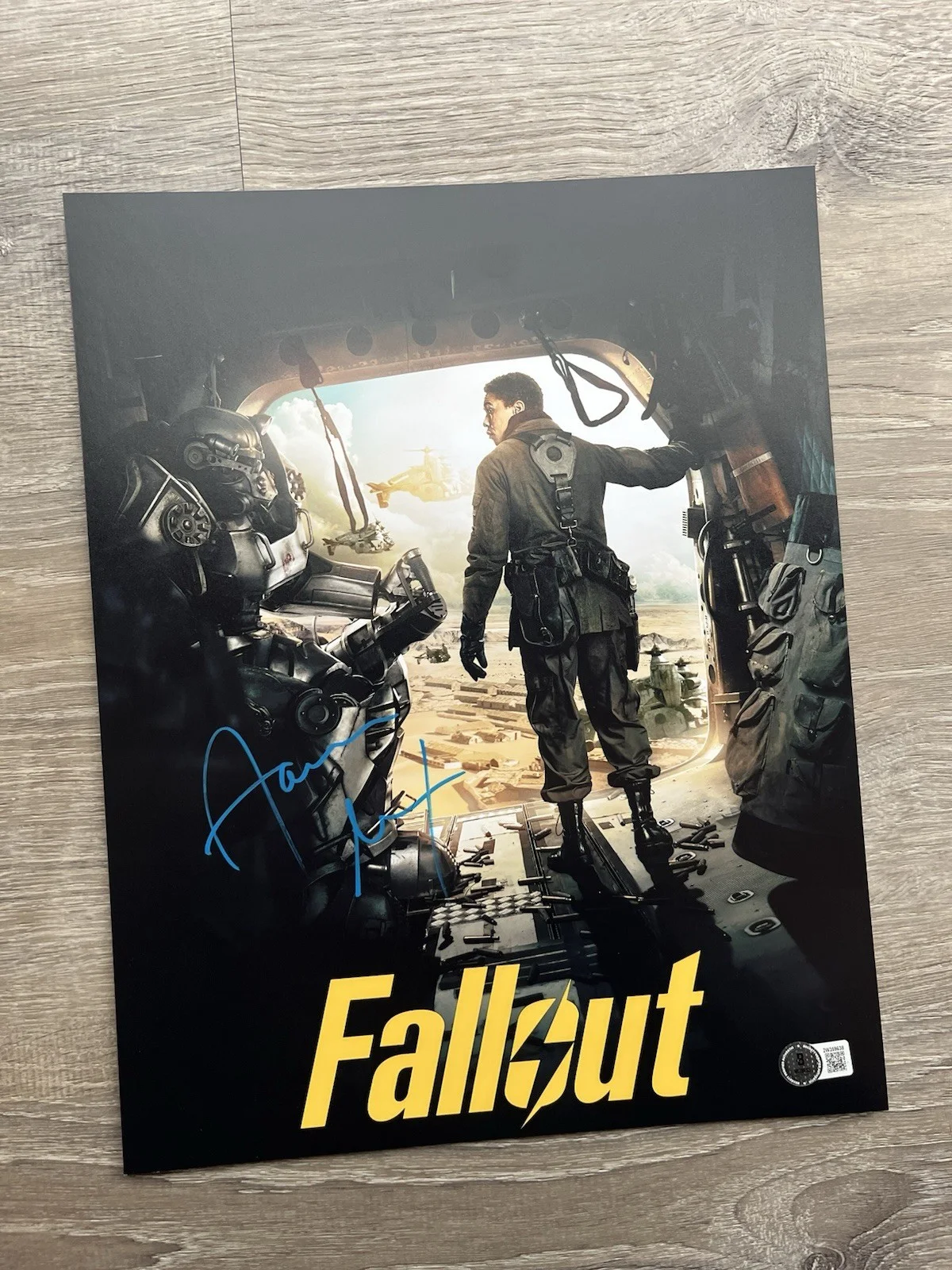 Aaron Moten — Aaron Moten Signed Fallout 11x14 Photo Beckett COA Maximus, изображение 5