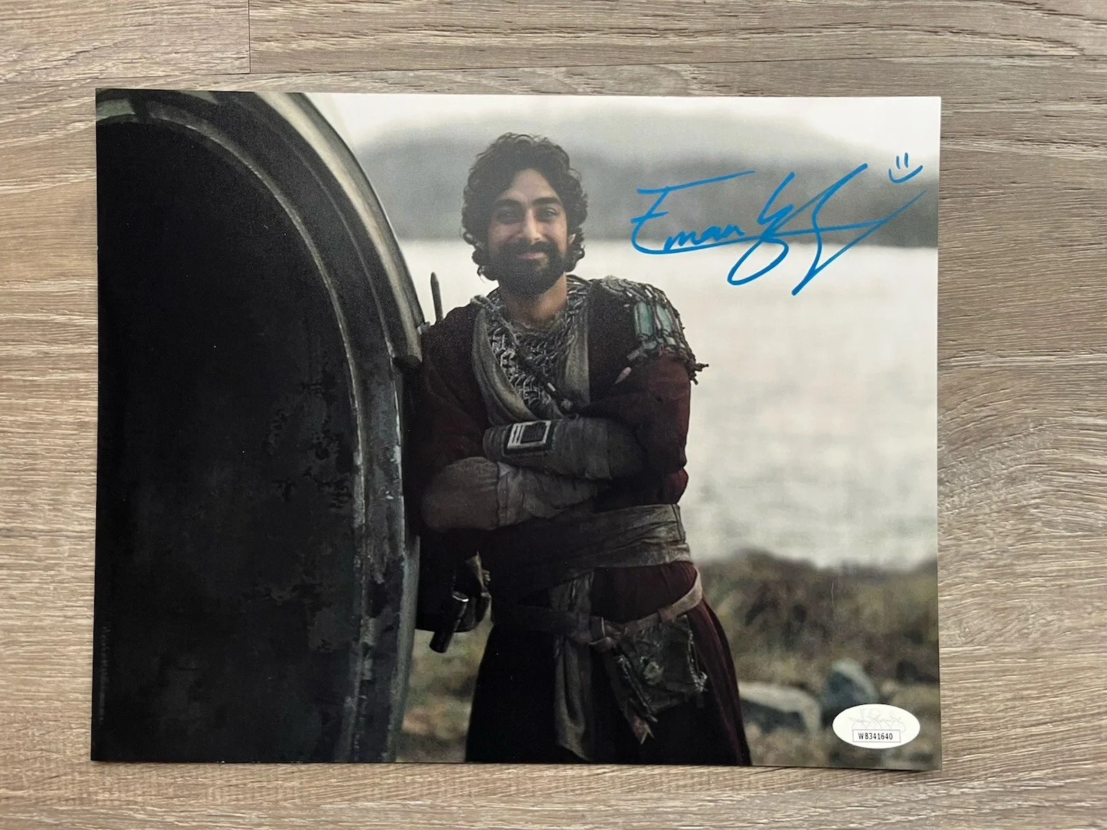 Eman Esfandi — Eman Esfandi Signed Ezra Bridger 8x10 Photo JSA COA AHSOKA Star Wars, изображение 2