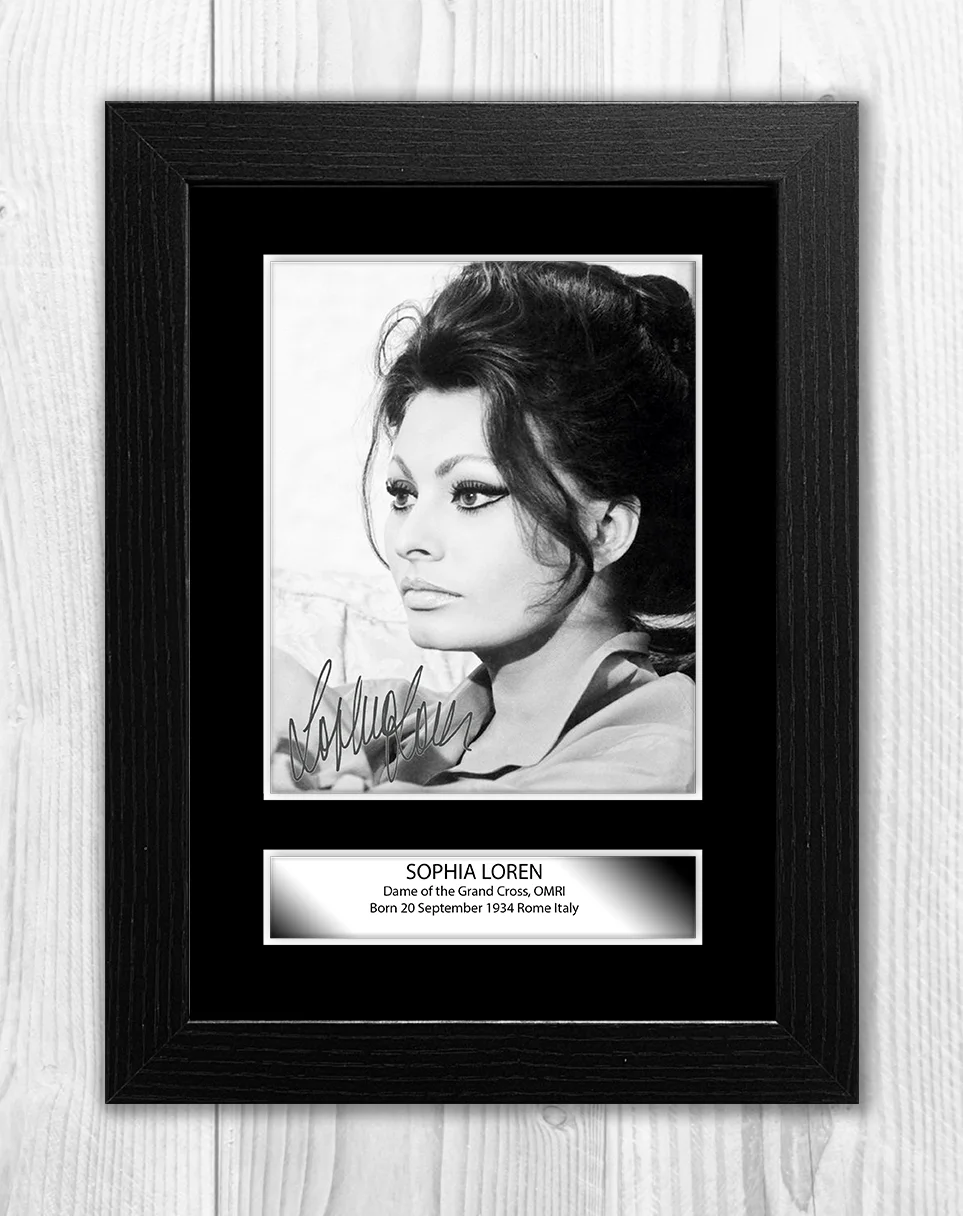 Jane Russell A4 reproduction signed photograph mounted poster Choice of frame., изображение 2