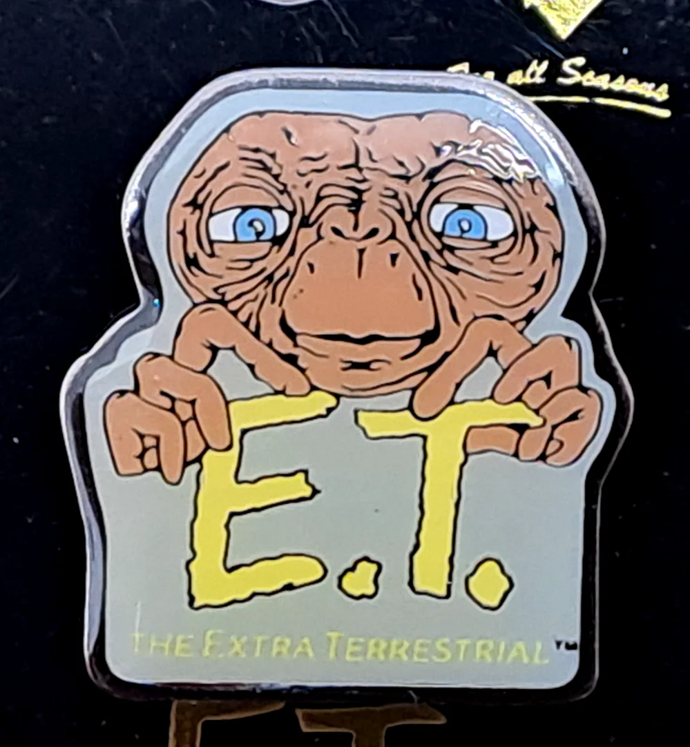 E.T./THE EXTRA TERRESTRIAL: 1982 ORIGINAL VINTAGE/OFFICIAL PIN BADGE: SUPERB !!!, image 2