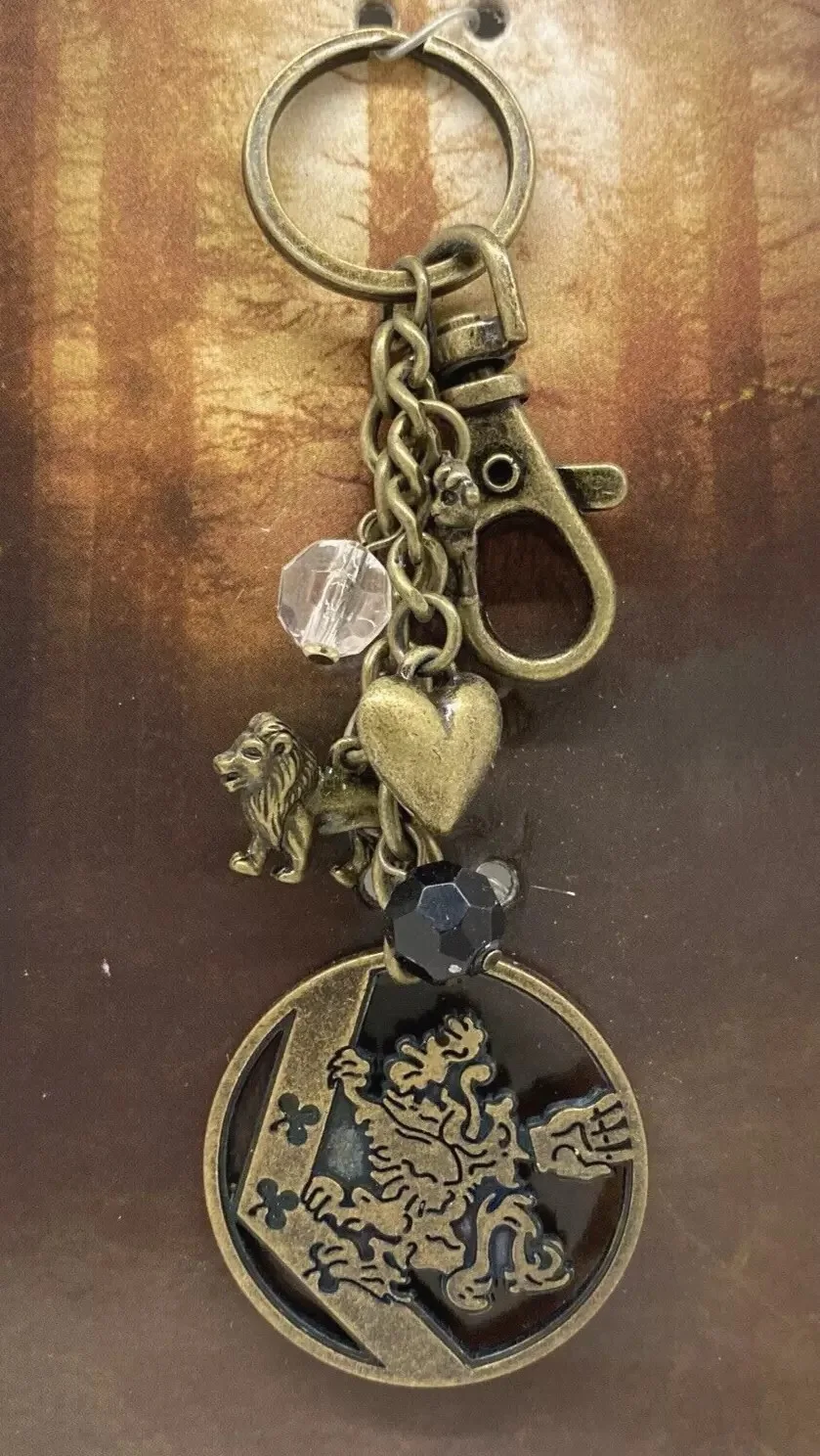 TWILIGHT SAGA NEW MOON BAG CLIP "A" WITH MYSTICAL CHARMS - MINT CARDED (002), image 3