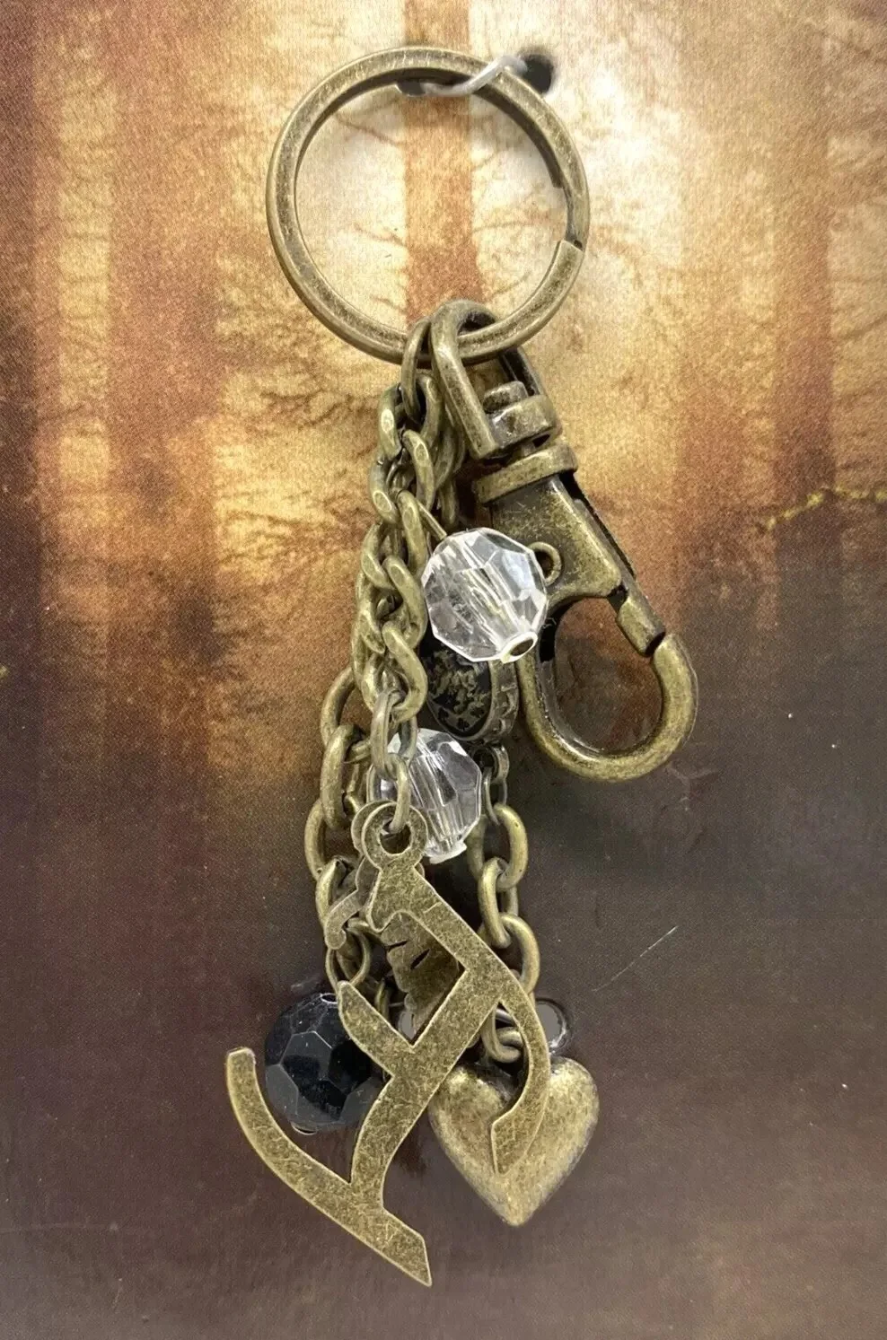 TWILIGHT SAGA NEW MOON BAG CLIP "B" WITH MYSTICAL CHARMS - MINT CARDED (002), image 2