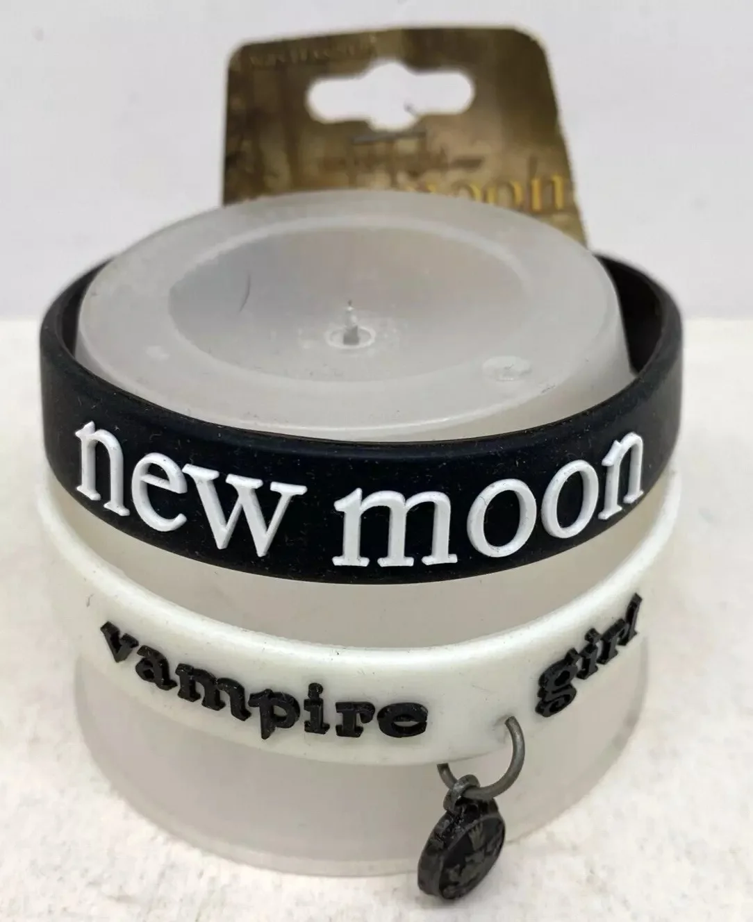 TWILIGHT SAGA NEW MOON BRACELET SET "VAMPIRE GIRL" BLACK / WHITE (002), image 2