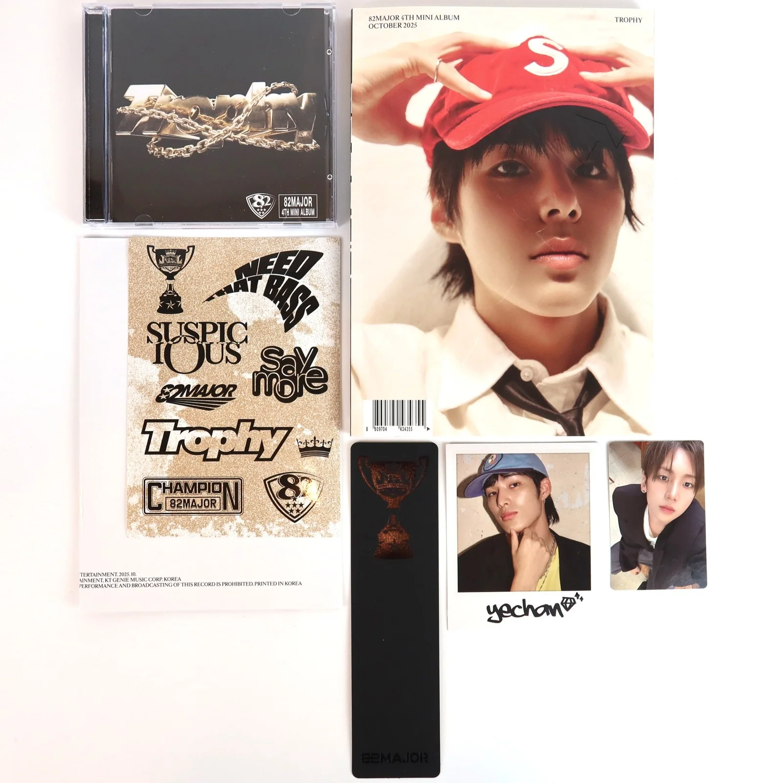 82Major - Trophy 4th Mini Album Signed Autographed CD Promo 2025, image 3