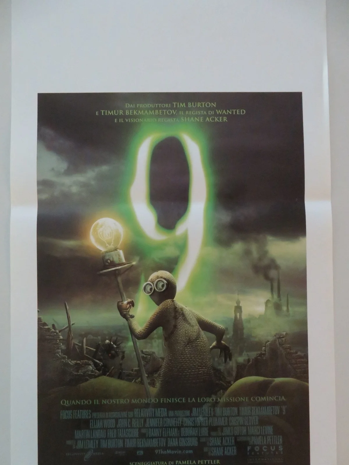 9 ITALIAN LOCANDINA POSTER CHRISTOPHER PLUMMER MARTIN LANDAU TIM BURTON 2009, изображение 3