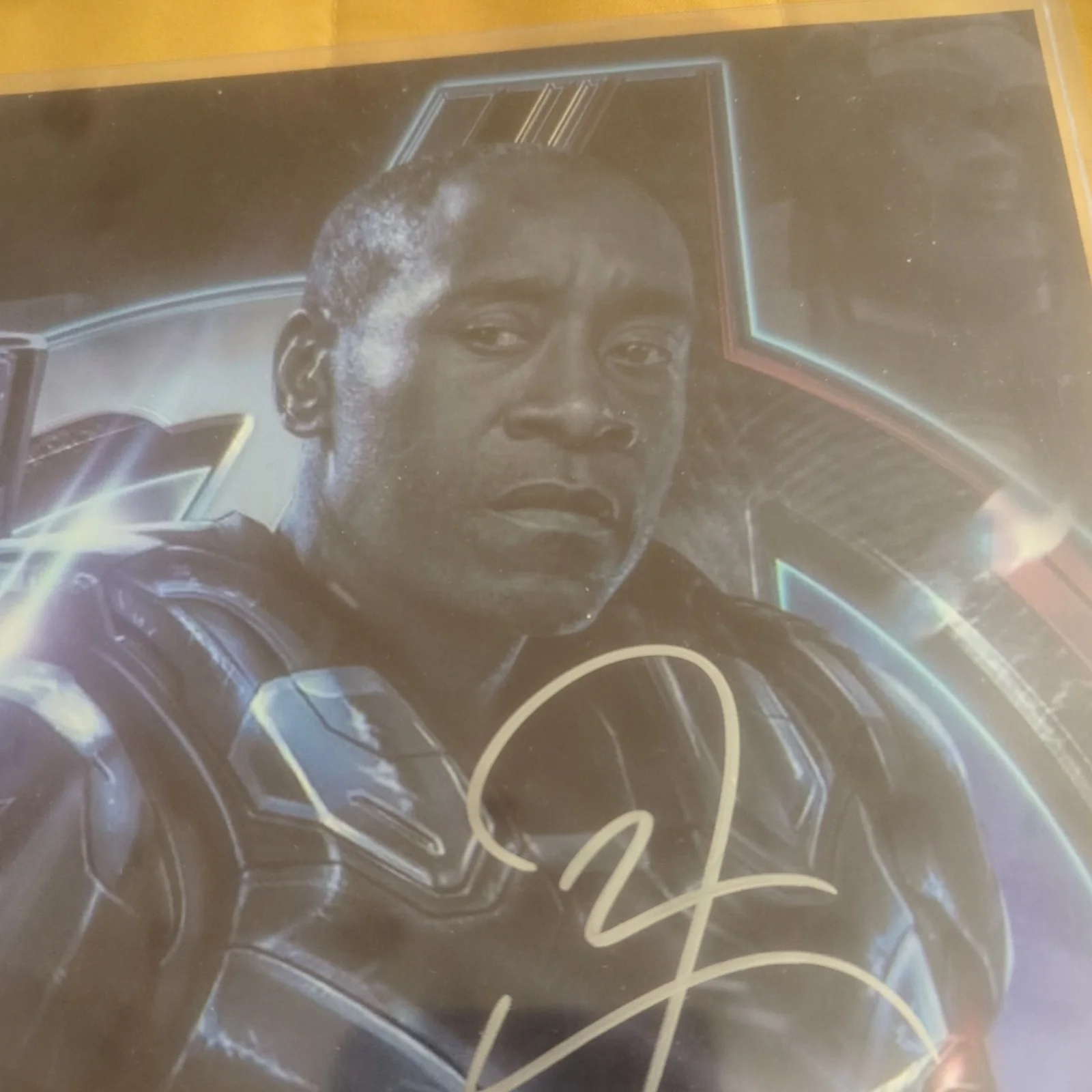 Don Cheadle — Avengers Actor Don Cheadle Signed 8 x 10 Photo With Letter of Authenticity, изображение 3
