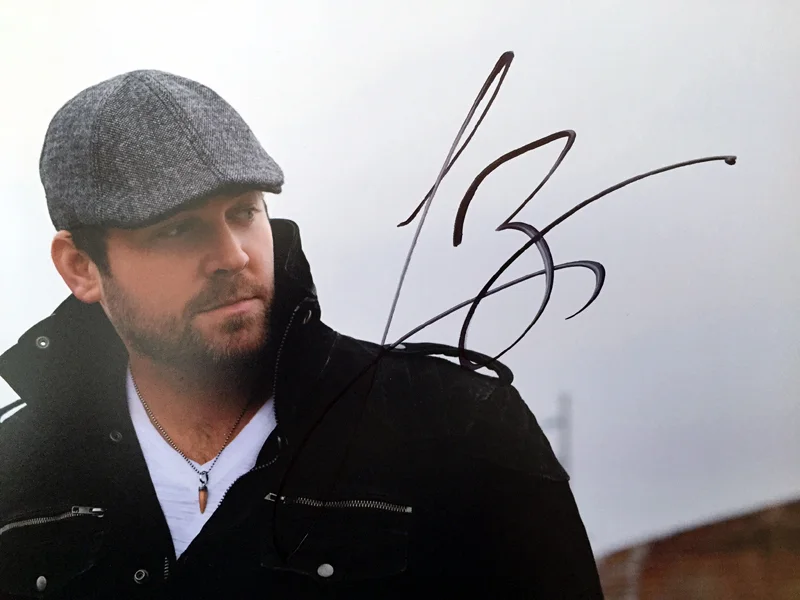 LEE BRICE SIGNED AUTOGRAPHED 11x14 PHOTO A WOMAN LIKE YOU HARD TO LOVE PSA/DNA, изображение 2