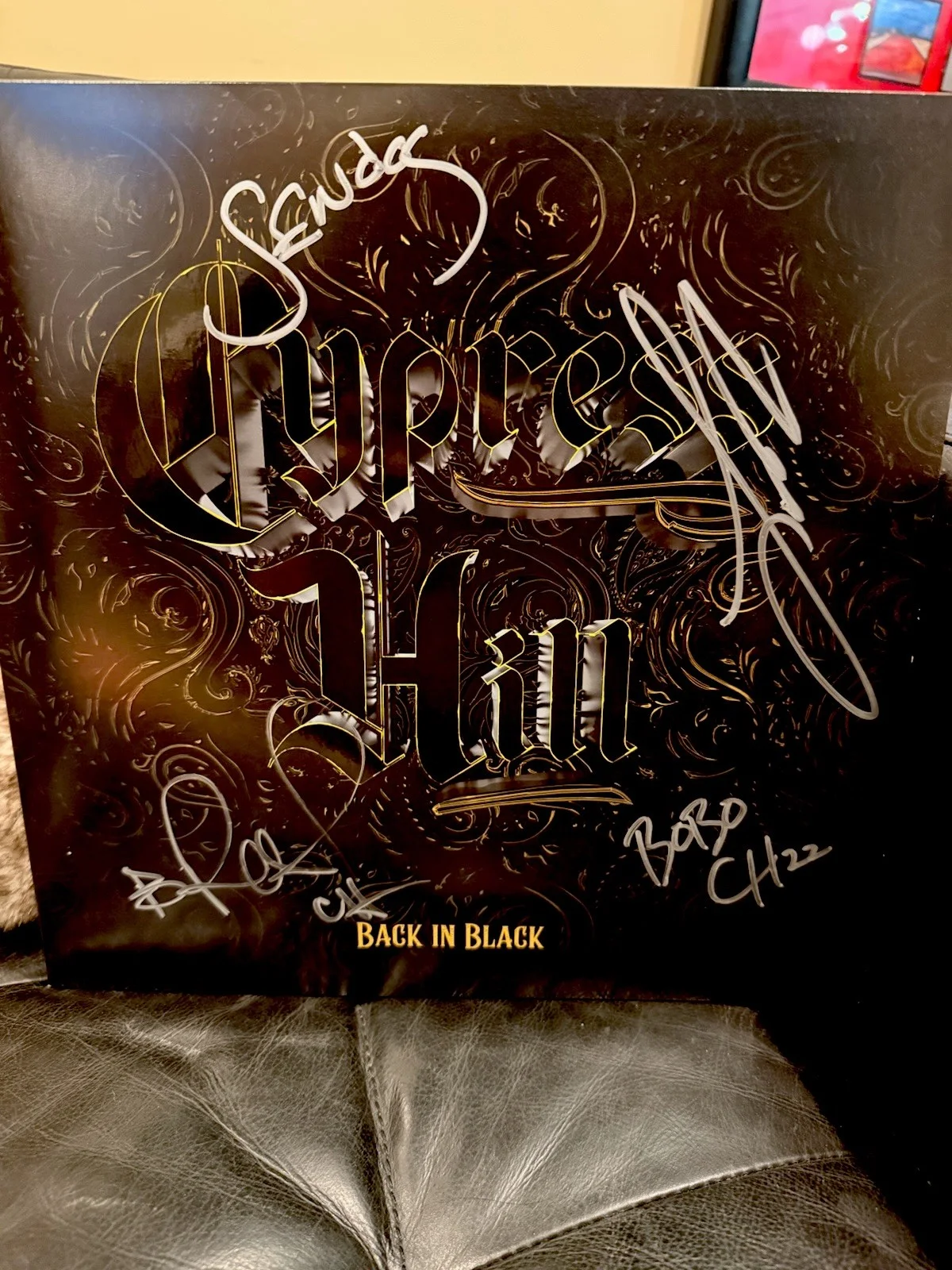 * CYPRESS HILL * signed album * BACK IN BLACK * B-REAL, BOBO & SENDOG * 1, image 5