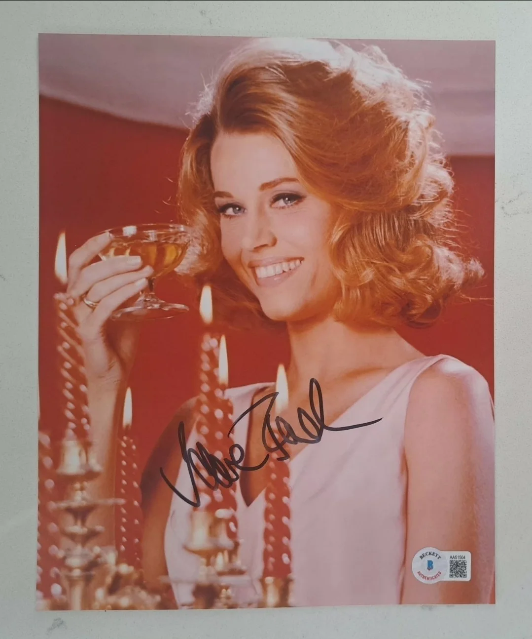 *JANE FONDA* Signed/Autographed High-Quality Premium Photo Beckett BAS COA Rare, изображение 3