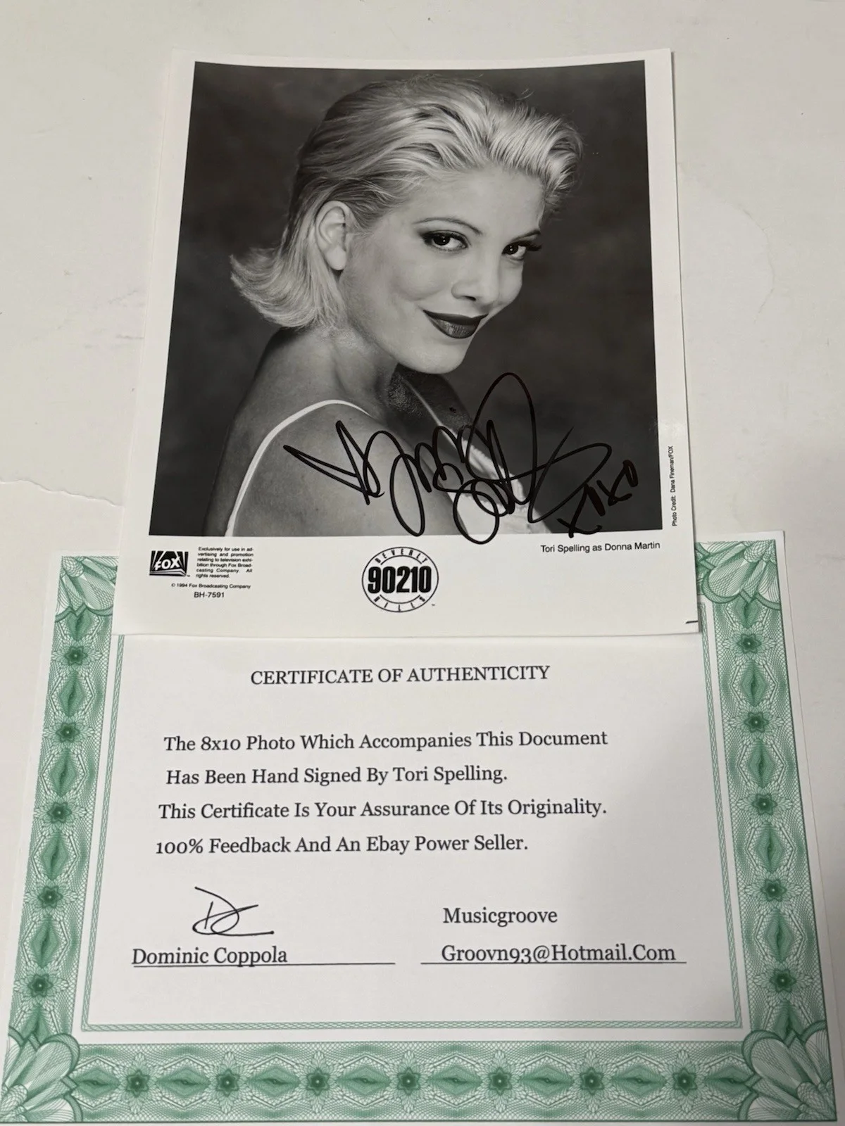 Tori Spelling — Tori Spelling Autographed 8x10 Beverly Hills 90210 Donna Martin Signed