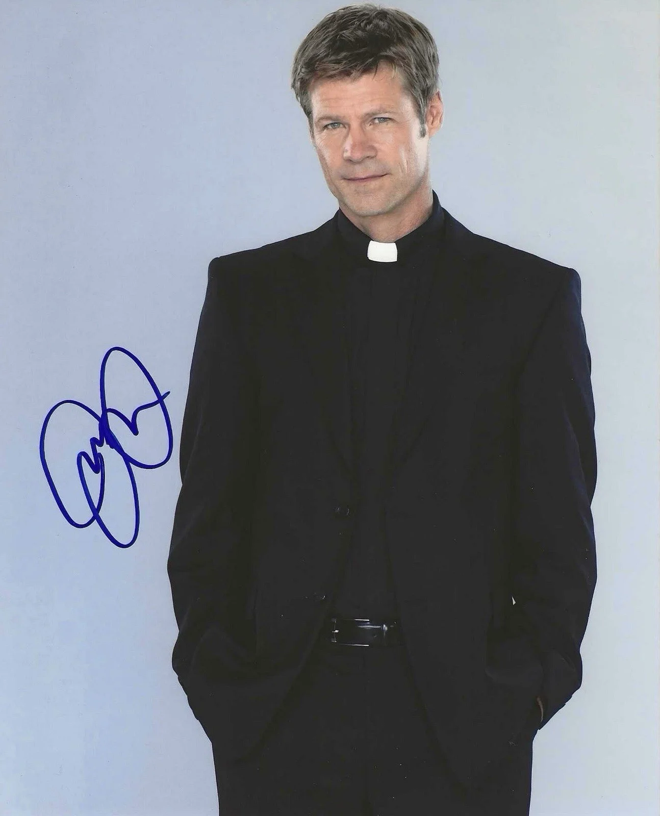 Joel Gretsch — *JOEL GRETSCH*SIGNED*AUTOGRAPHED*PHOTO*V*FATHER LANDRY*COA*8" X 10"