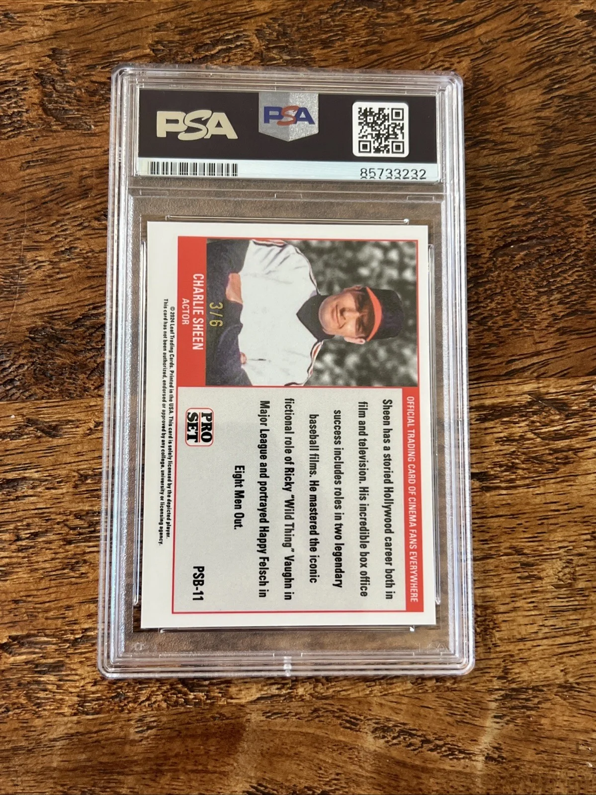 Charlie Sheen — Charlie Sheen IP Signed Leaf Pro Set Card PSA DNA Coa Autographed Major League, изображение 2
