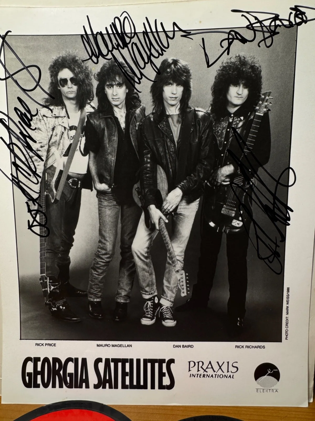 Georgia Satellites - Signed by Whole Band Autographed Promo Photo & Stickers, изображение 4
