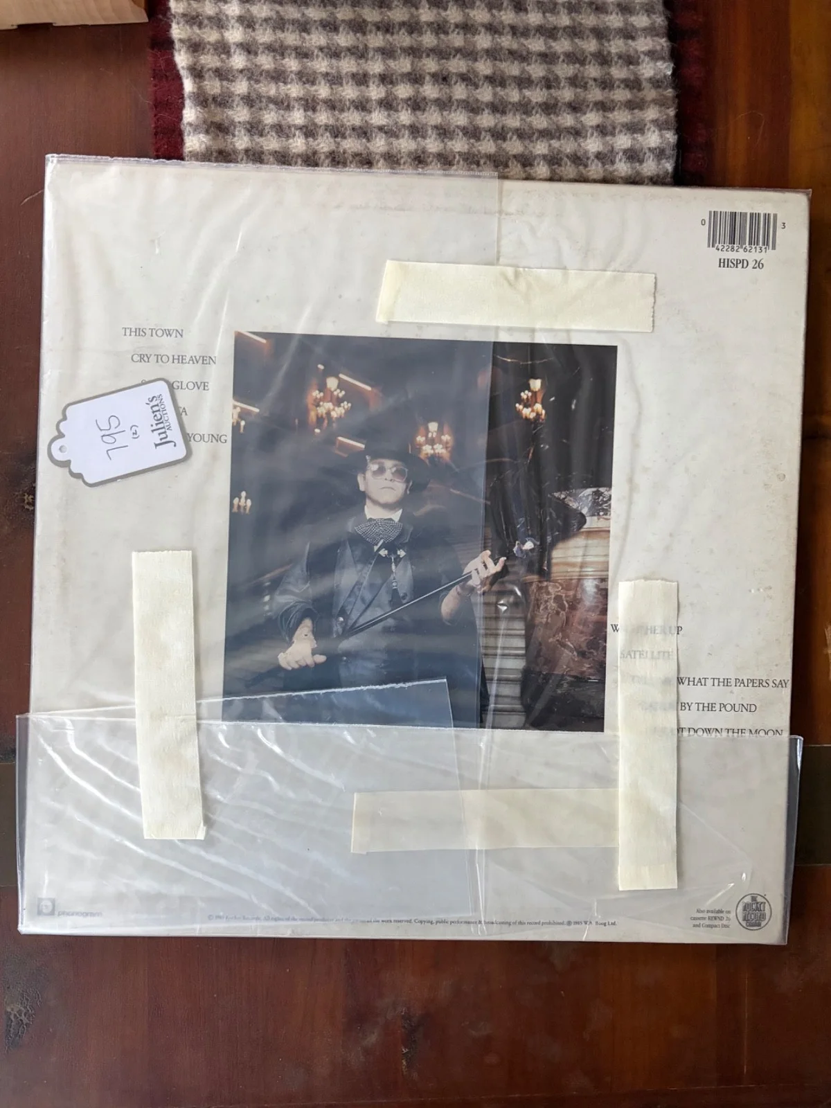 Elton John Signed Ice On Fire vinyl — autographed RARE, image 4