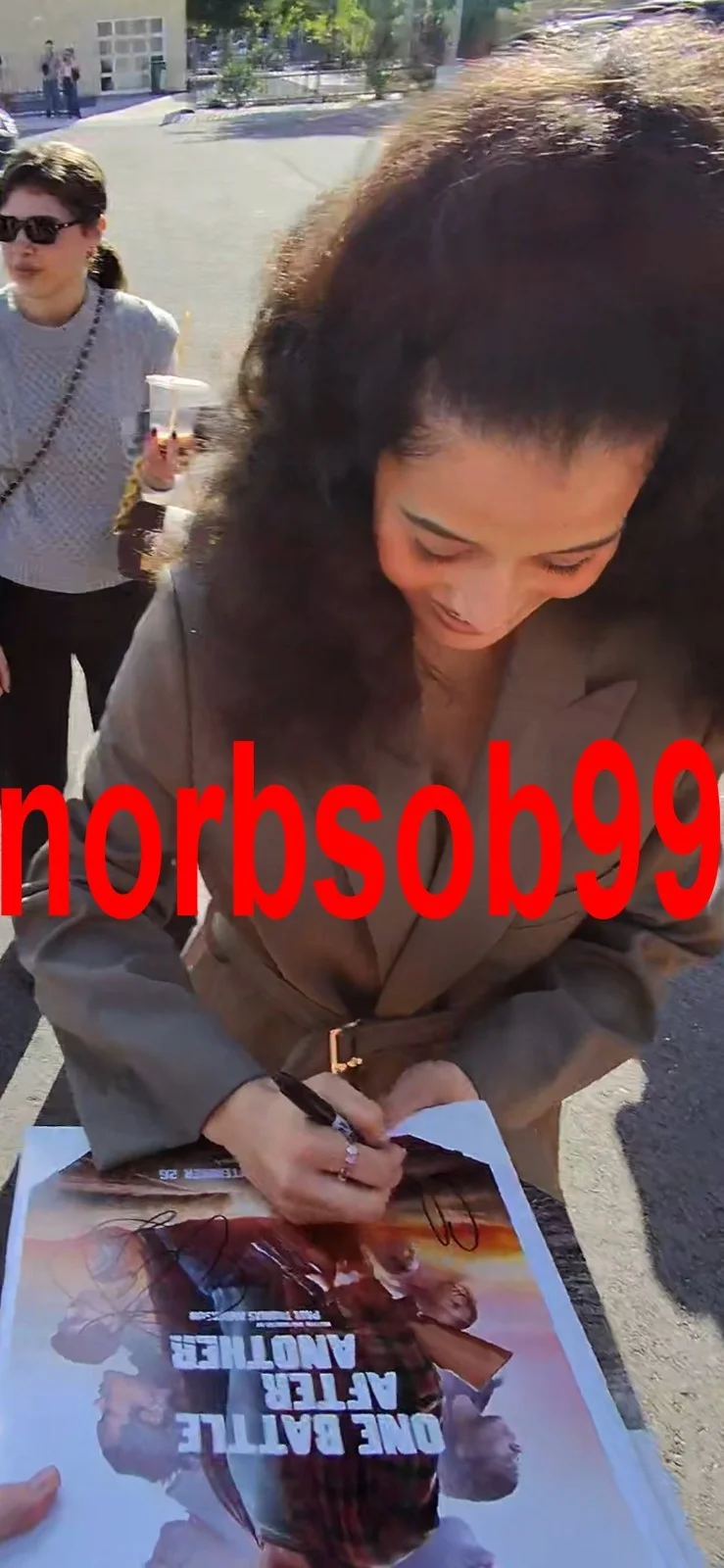 TEYANA TAYLOR & CHASE INFINITI SIGNED ONE BATTLE AFTER ANOTHER 12x18 PHOTO & COA, изображение 3