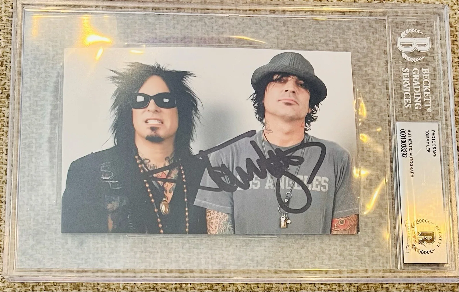Tommy Lee Motley Crue Signed Photo Bold Autograph Beckett Nice, изображение 2
