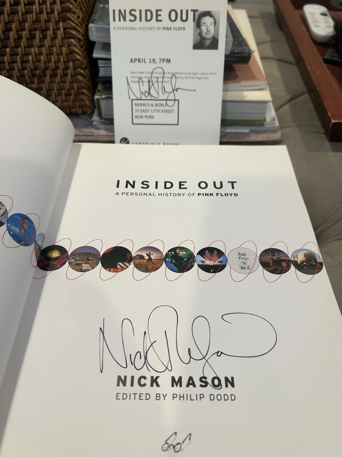 INSIDE OUT A PERSONAL HISTORY OF PINK FLOYD NICK MASON SIGNED BOOK, изображение 2