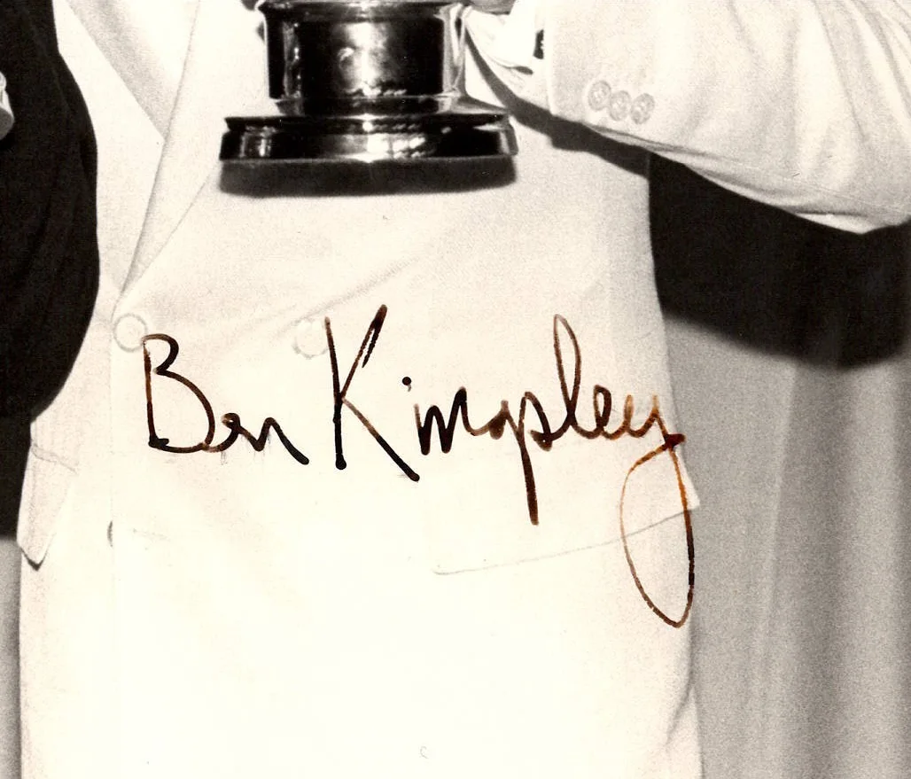Richard Attenborough, Ben Kingsley — Ben Kingsley & Richard Attenborough Signed Gandhi Photo - JSA Authentication, изображение 3