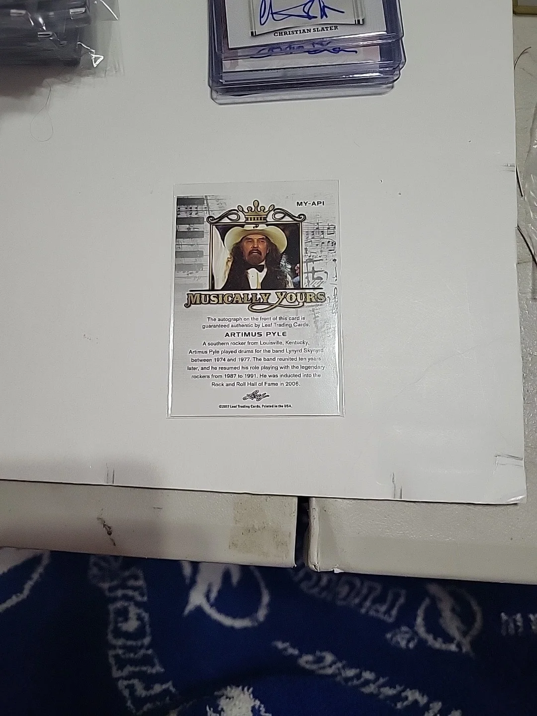 ARTIMUS PYLE 2017 LEAF MUSICALLY YOURS AUTO RARE LEAF 10/10 SIGNED CARD, image 3