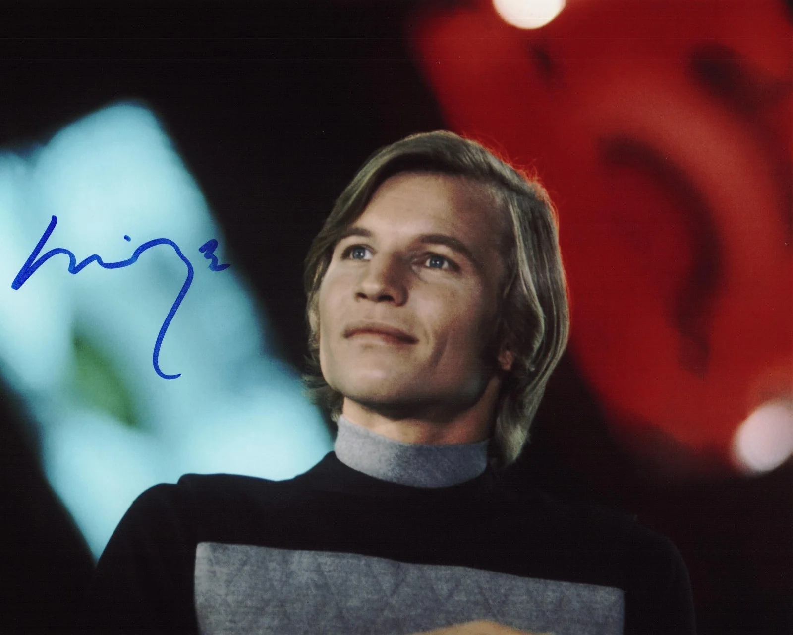 Michael York — Michael York autographed signed 8x10 Photo 1976 Logan's Run